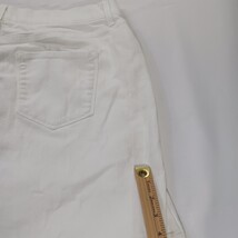Croft & Barrow RN#73277 Women's White Cotton Mini Stretch Denim Skort Size 12 image 5