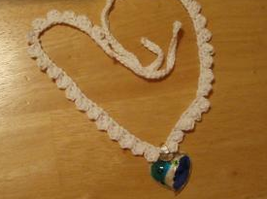 Cotton choker necklace with glass heart pendant - £15.80 GBP