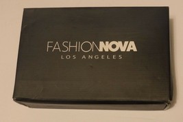 Fashion Nova Adapt to Chain Flat Sandals Lesly Black Size 9 in Box New - $13.98