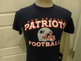 Blue Reebok New England Patriots NFL Football HELMET Logo T-shirt Youth M Nice - £12.45 GBP
