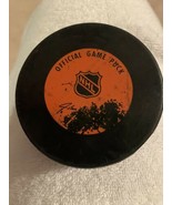 LOS ANGELES KINGS LA 75 SEASONS ZIEGLER NHL OFFICIAL GAME PUCK HOCKEY - $285.16 MXN
