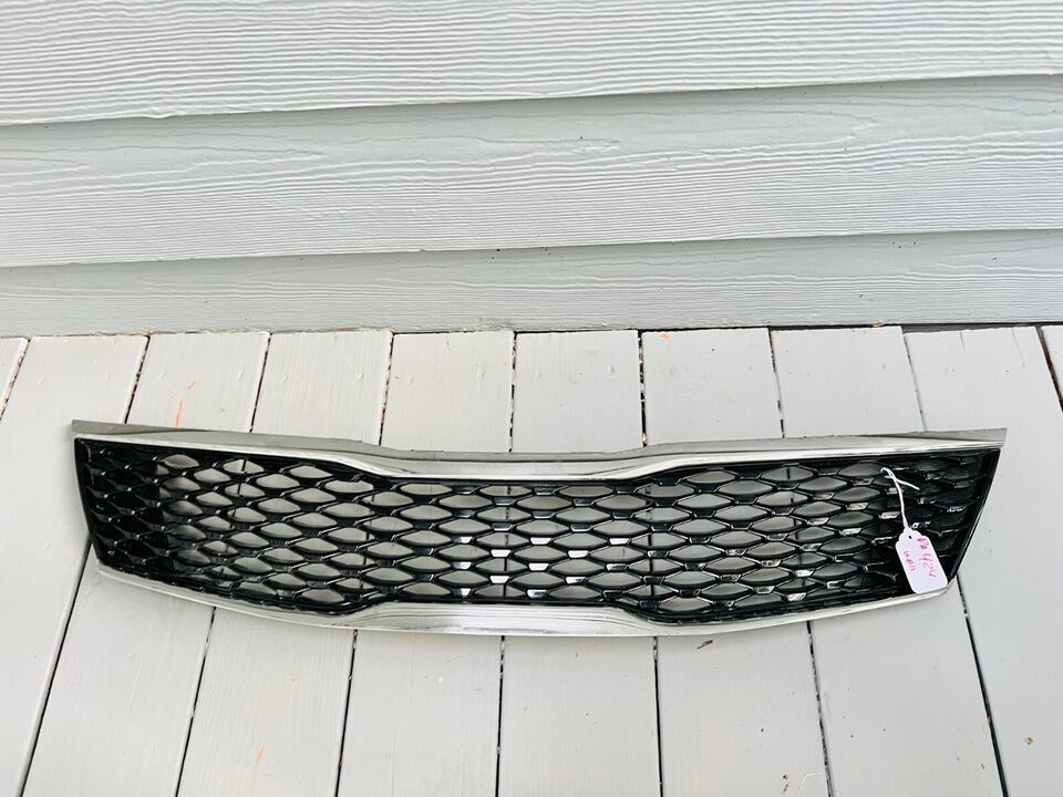 83661D4020 2016 2017 2018 KIA OPTIMA FRONT OEM CHROME GRILLE  GENUINE - $65.00