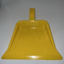Vintage Childs Yellow Doll-e-Dust-Pan By Amsco - $13.00