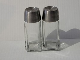 Anchor Hocking Clear Glass Square Ware Salt And Pepper Shakers - £10.85 GBP