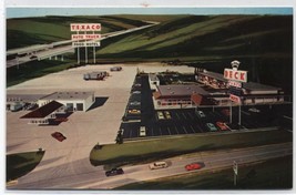 Deck Plaza Restaurant Motel Texaco~Geneseo,Illinois Postcard - £8.18 GBP