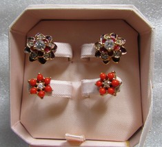 Juicy Couture 2 Pair Earrings Flower Stud Duo Posts Gold Tone New - £61.72 GBP