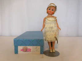 Madame Alexander Flapper Brunette in White Outfit Box #1118 Portrette Se... - $32.67