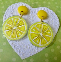 Vintage Lucite Lemon Lime Citrus Slice Pierced Earrings Mod Yellow Green Clear - £16.11 GBP