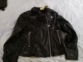 Art Class Faux Leather Moto Jacket Girls S Black .Zipper . Pockets - $10.99