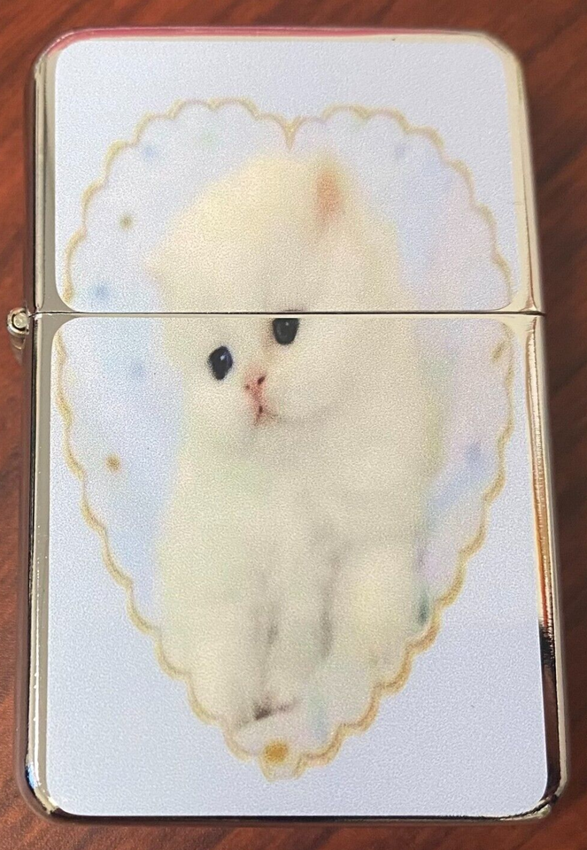 Vintage Heart Kitten D1 Flip Top Oil Lighter Windproof