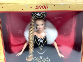 2006 Mattel Holiday Barbie by Bob Mackie #J0949 New Damaged Box - £15.29 GBP