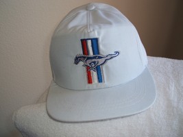 Mustang logo on a new white ball cap  - £17.67 GBP