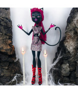 Monster High Catty Noir  Scaremester Fashion Doll - $531.77 MXN