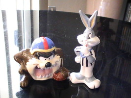 1993 Looney Tunes 2pc. Bugs Bunny &amp; Taz Salt/Pepper Shakers  - £18.77 GBP