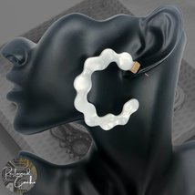 Womens White Acrylic Large Wavy Circle Hoop Statement Boho Fashion Earrings - $15.00
