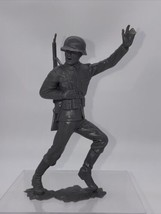 Louis Marx 1963 6” WWll German Soldier Plastic Figure Leading With Gun V... - £16.39 GBP