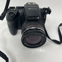Fujifilm FinePix HS Series HS20EXR Digital Camera   SPARES OR REPAIR - $34.24