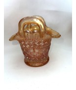 VINTAGE DUGAN MARIGOLD CARNIVAL GLASS DIAMOND WEAVE HANDLED BASKET - $280.10 MXN