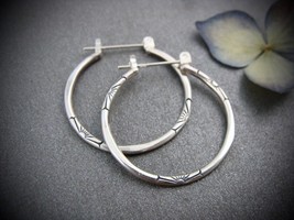 Simple Silver Colour Dandelion Dangle Drop Earrings for Women Engagement Wedding - £7.60 GBP