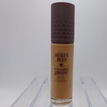 Burt&#39;s Bees Goodness Glows Liquid Makeup #1055 PECAN, 1oz, NWOB - £8.55 GBP