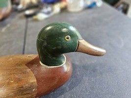 VTG Solid Wood Mallard Duck Decoy Hand Painted Glass Eyes - $736.62 MXN