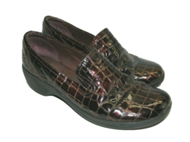 Clarks Bendables 8 M Bronze Brown Croc Print Patent Leather Slip On Loafer Shoes - £16.26 GBP