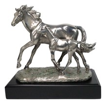 Western Horse and Foal Chrome Electroplated Resin Figurine With Museum Base - $1,518.12 MXN