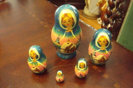 Nesting 5 dolls 4 1/2&quot; tall main doll, marked made in Russia ORIGINAL - $63.80 CAD