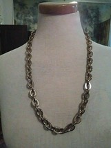 VINTAGE NECKLACE  GOLDEN OVAL O SHAPE OPEN LINK THICK HEAVY 26&quot; CHAIN - £15.72 GBP