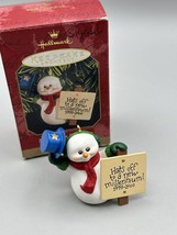 Ornament Hallmark Millennium Snowman Bringing in the New Year 1999-2000 QX15241 - £5.28 GBP