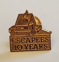 Escapees RV Club 10 Years Goldtone Collectible Lapel Hat Vest Member Pin  - £13.32 GBP