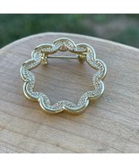 Vintage Gold Tone Wreath Circle Pin Brooch Signed Gerry&#39;s Round - $276.42 MXN