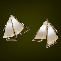 vintage clip on lucite earrings signed ART - £31.79 GBP