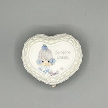 Precious Moments 1998 Someone Special Trinkets Heart Shaped Box Enesco 473820 - £11.67 GBP