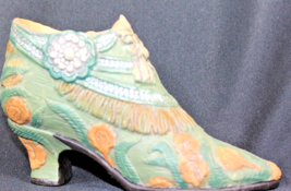 Vintage Shoe Figurine Porcelain Green w/ Bow &amp; Flowers Fashioned Decorative - £22.76 GBP