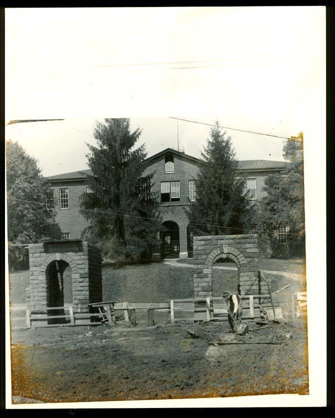 Vintage Photo Virginia Tech Preston Olin Building Alumni Arch Groundbrea... - $12.86