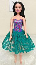 Mattel 2015 Barbie JDGT60 L381 Brown Eyes Black Hair Handmade Skirt - £9.79 GBP