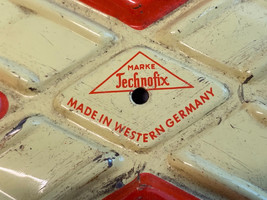 Vtg 1950&#39;s Marks Technofix Racing Track Set Wind Up Cars Tin Litho Toys Germany - $59.35