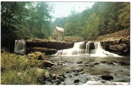 West Virginia Postcard Holiday Inn Mountain River Country - $3.95