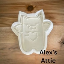 Plastic Cookie Cutter - Cat Kitten w/ Heart Valentine Wedding Love - $3.96