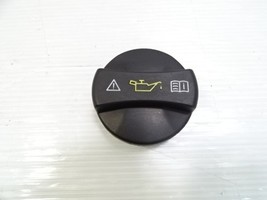 Mercedes R230 SL55 SL500 engine oil cap, 0000101485 - $322.03 MXN