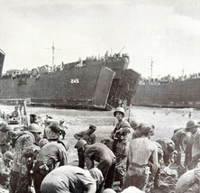 Sand Bags For Gun Placement On Beach 1945 WW2 Photo Print Military DWHH8 - £30.05 GBP