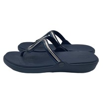 Crocs Sanrah Metal Block Flat Flip Flop Sandals Navy Blue Silver Womens Size 9 - £35.71 GBP