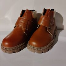 Toddler Boys Unisex Size 26 Leather/Pleather Boots Water Resistant - Bar... - $5.93