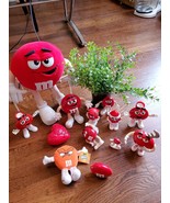 M&amp;M LOT Stuffed Toys Displayed 13 pieces some vintage. Night light - $32.73