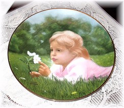Apple Blossom Time 4th &amp; Final Issue In Little Girls Series Collector&#39;s Plate - £8.01 GBP