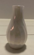 Wedgewood White Iridescent Bone China 3 1/1&quot; Flower Bud Vase Made in England - £10.72 GBP