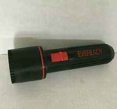 Vintage eveready plastic flashlight black with red lettering sold as is ... - $365.13 MXN