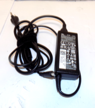 Dell 65W AC Adapter Charger Model LA65NS2-01 Input 100-240V Output 19.5V - $218.36 MXN