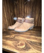 Clarks Soft Cushion Collection Boots Women’s Size 9 Brown - $41.16 CAD